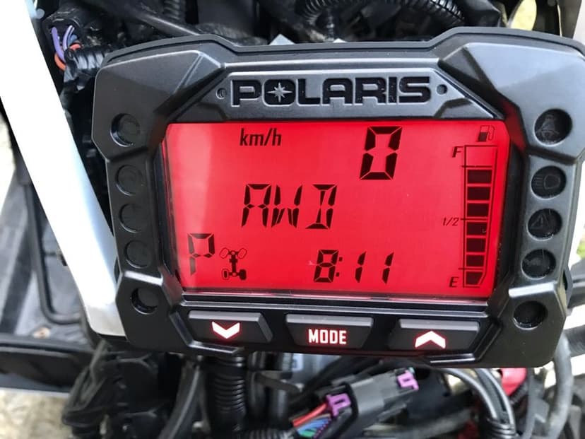 Polaris Sportsman Scrambler RZR licznik