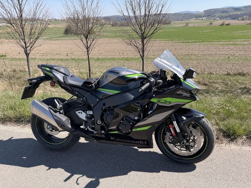 Kawasaki ninja ZX10R 225 km nierejestrowany jak nowy