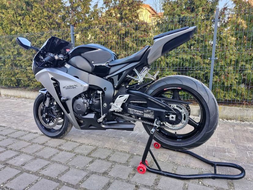 Honda CBR1000RR SC59 Evotech Yoshimura