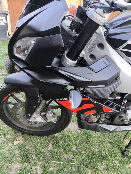 Aprilia tuono 125 czasza owiewki boczne szyba