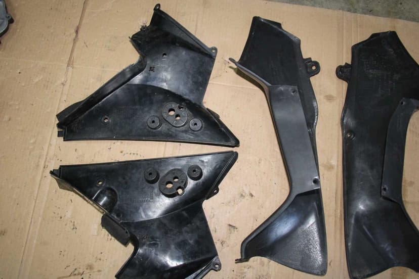 Wypełnienie Czaszy Lewe Prawe Honda CBR 929 SC44 00-01