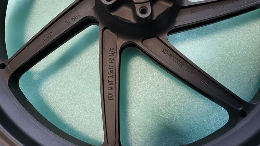 BMW S1000RR S1000R HP4 K46 k47 felga kuta przód koło