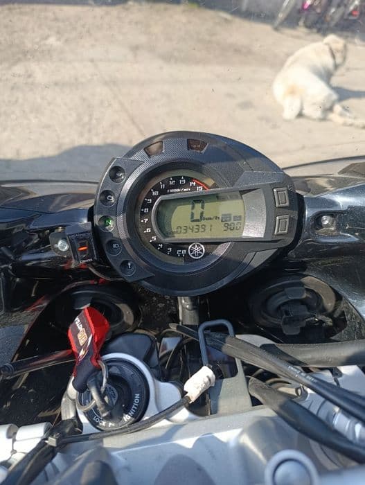 sprzedaż Yamahy FZ6