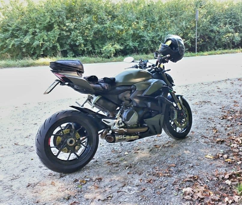 Ducati Streetfighter V2 Na gwarancji