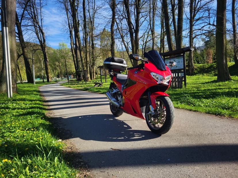 Honda Vfr800F Salon Polska Kontrola Trakcji Super Stan