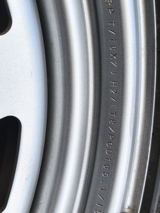 Opony Felgi 16” 5x165.1 ET8 236/70R16  Land Rover Defender Discovery