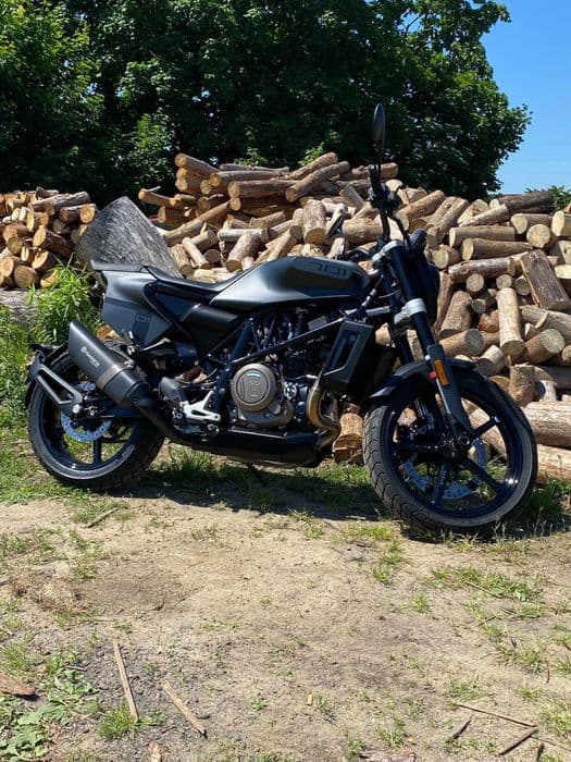 Husqvarna SVARTPILEN 701 # KTM  # stan bdb # 5800km # naked  # 2020