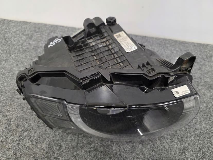 lampa przód prawa land rover defender ii l663 l8b2-13w029-ef europa