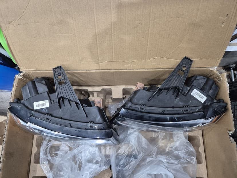 Reflektory Jeep Grand Cherokee wk2 lift Valeo