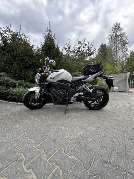 Motocykl Yamaha FZ 1 pojemność 998cm3