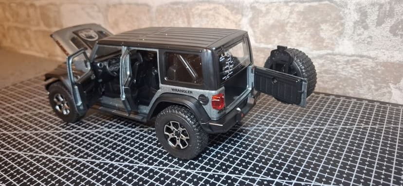 Model jeep wrangler 1:22
