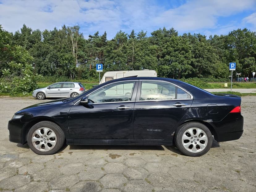 Honda Accord 2.0 benzyna Executive – polski salon