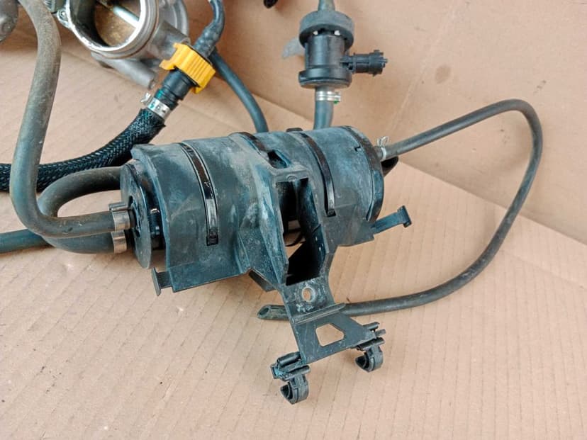 Aprilia RS 660 Przepustnice Przepustnica Odma Wtryski 20-25