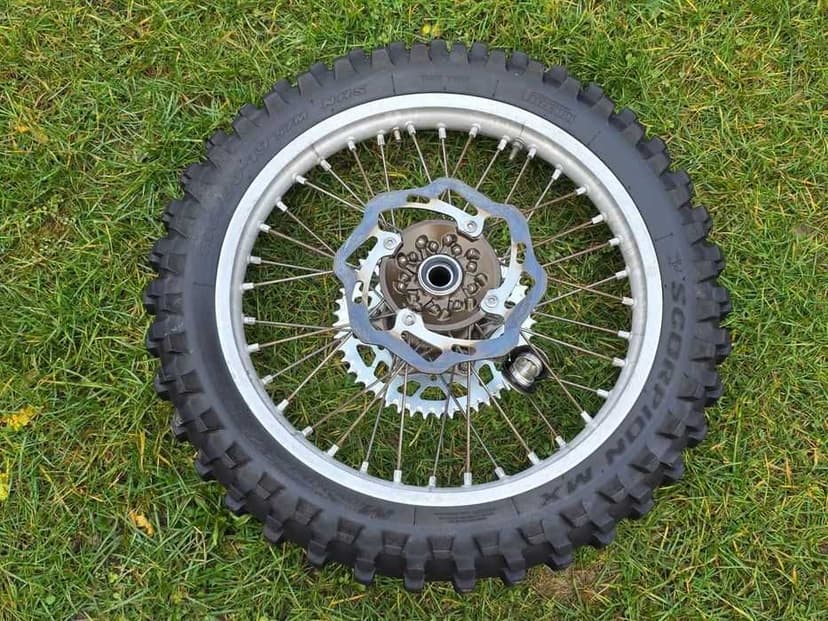 Tył tylne koło 19' oś 25mm Kawasaki KX KXF 125 / 250 / 450 r. 06-18