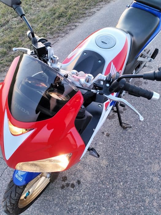 Honda CBR 125R JC39