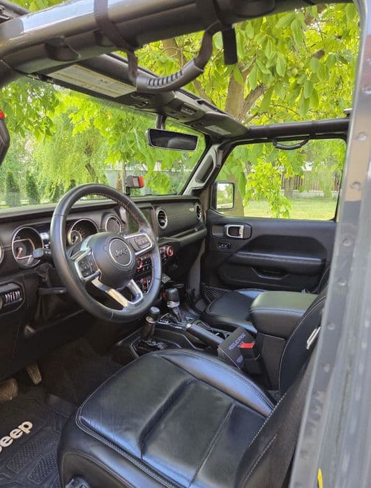 Jeep Wrangler Sahara 3.6v6