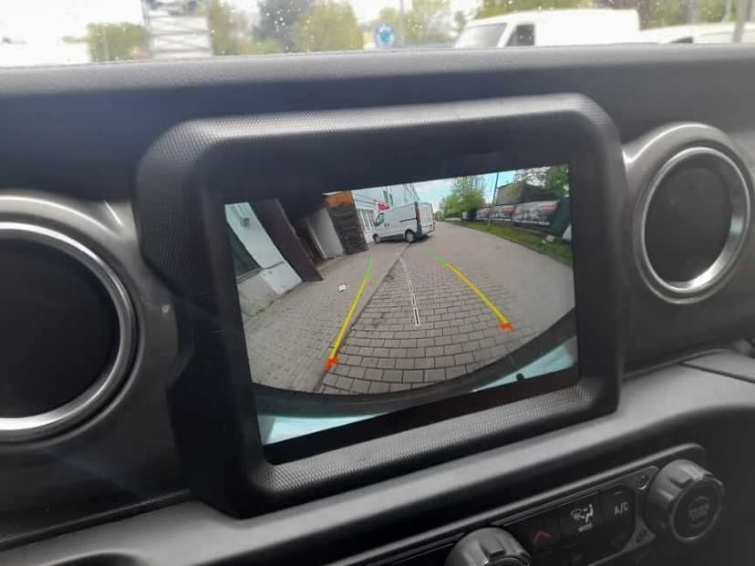 Kultowy Wrangler, wersja JL Sahara, minimalny przebieg 19000km, kamera