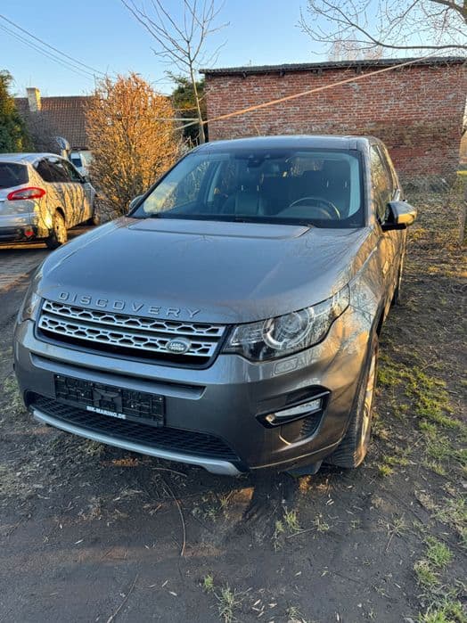 Land Rover Discovery sport 2.0 niski przebieg