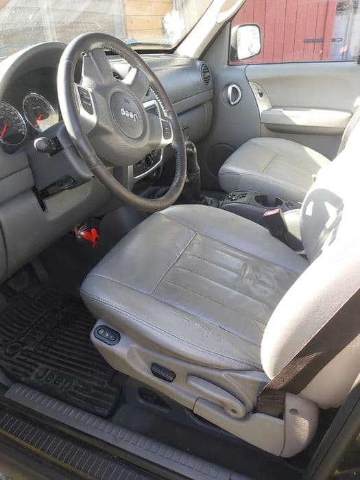 Sprzedam Jeep Cherokee 2006 rok