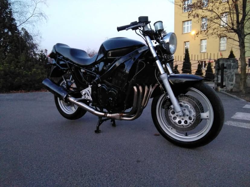 Suzuki GSX 750 Katana GSXF (GSXR GS Ninja)