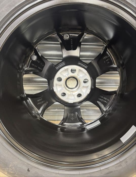 Nowe Koła Alufelgi Land Rover Defender 20” Pirelli 255/60/20 Oryginał