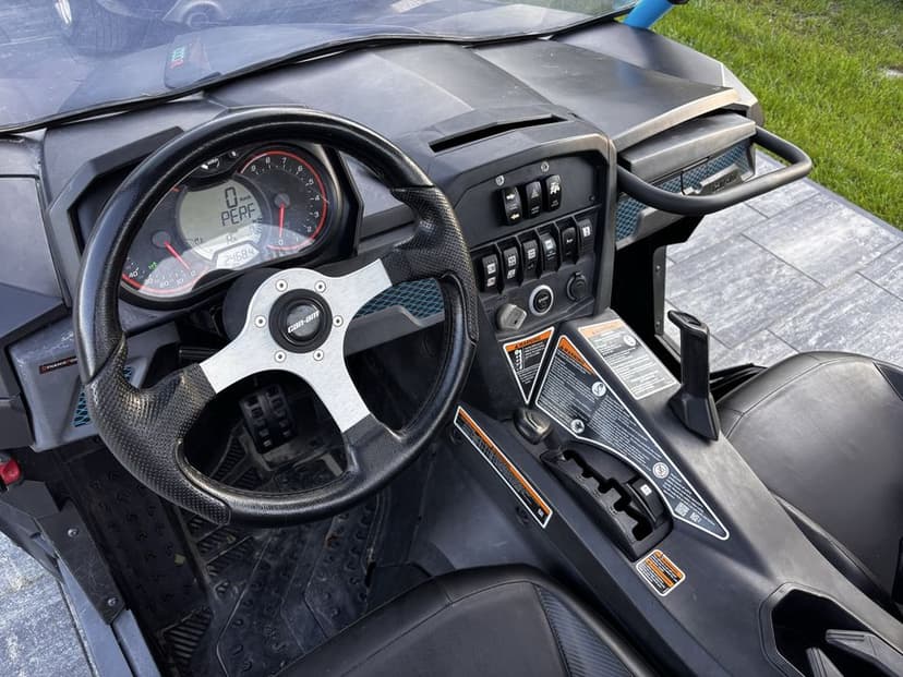 Can am Commander 1000R XT 2020 maverick