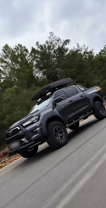 Toyota Hilux nadkola poszerzenia nadkoli błotników 2021-