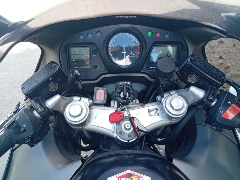 Honda CBR1100xx Blackbird  2004r.  Wtrysk  Kufry Motocyklowe