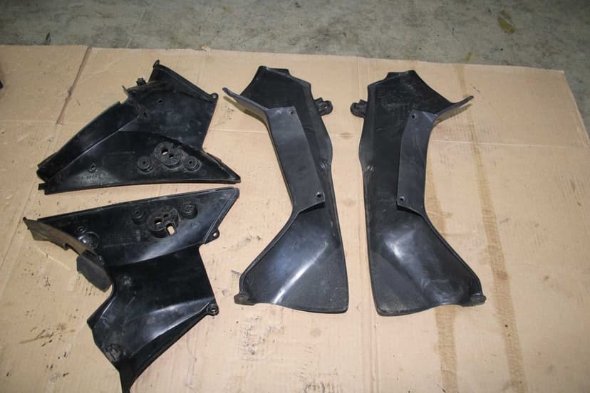 Wypełnienie Czaszy Lewe Prawe Honda CBR 929 SC44 00-01