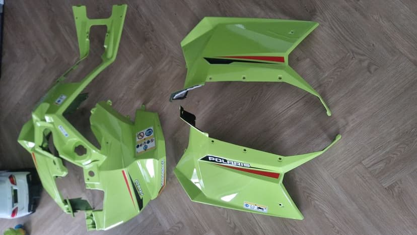 Plastiki polaris scrambler 1000S Nowe