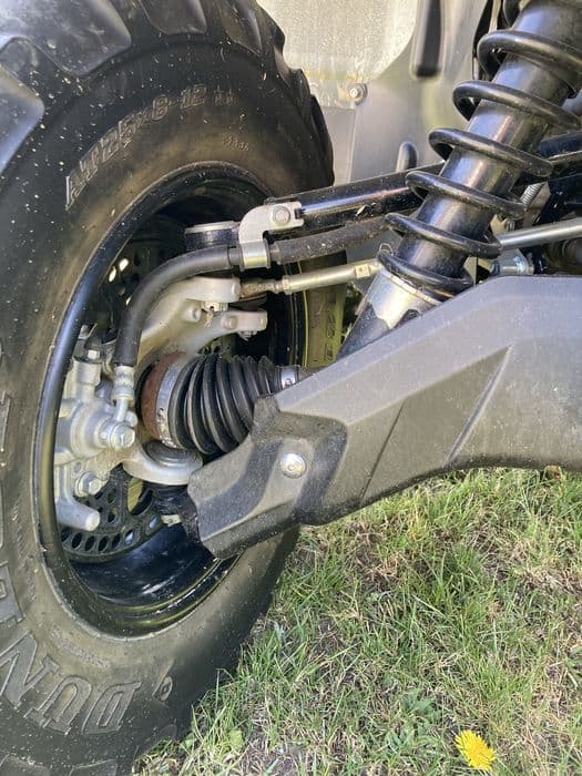Yamaha grizzly 550 salonowa 2200km od nowosci