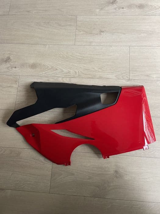 Pług lewy owiewka Ducati Panigale V4 V4S V4R