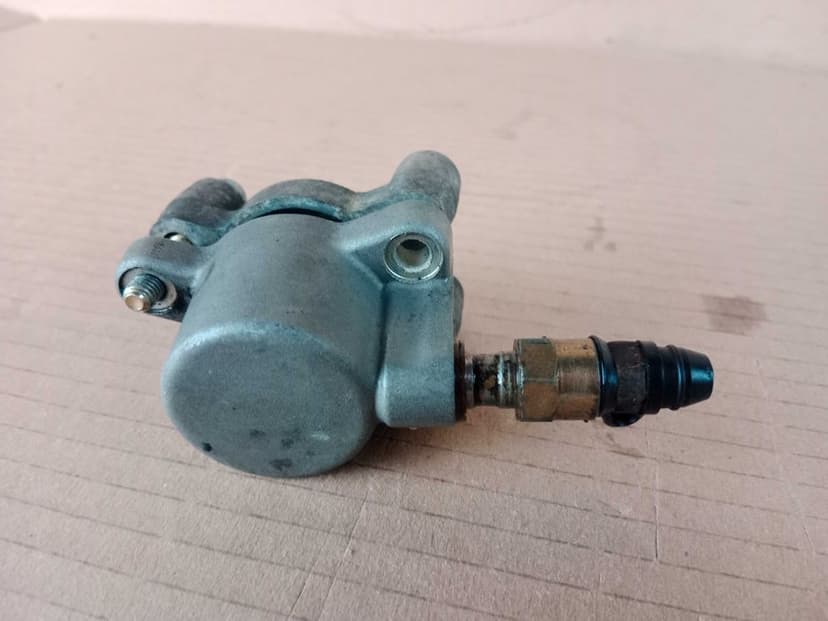 Aprilia Tuono RSV 1000 Mille Wysprzęglik Sprzęgła 02-05