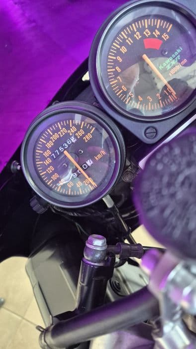 Kawasaki ZXR 750 Ninja ZX7R 1994 Młode Wilki