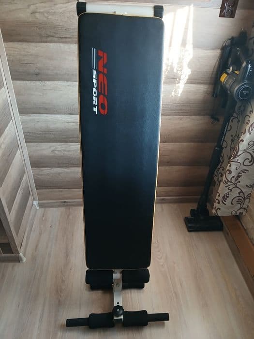 Ławka treningowa skośna.