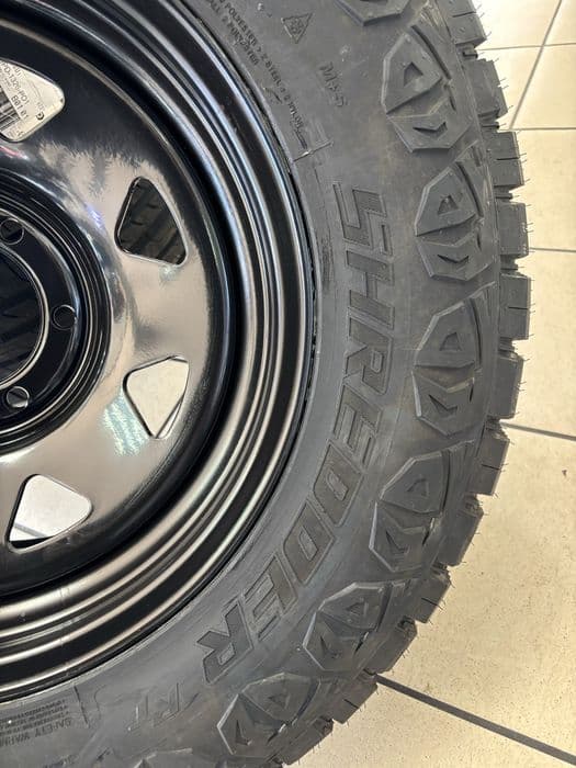 Koła terenowe Toyota Hilux 8x17 et0 265/70R17