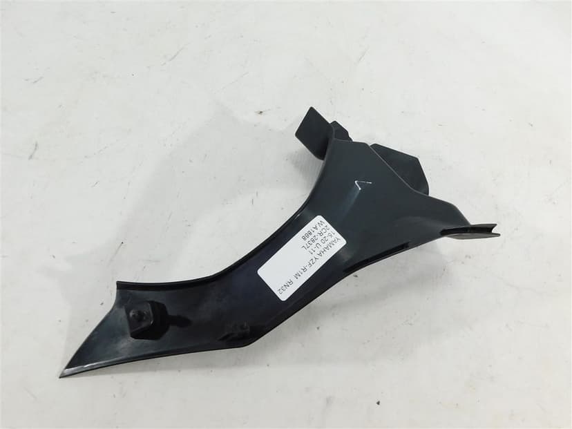 PLASTIK WYPEŁNIENIE OWIEWKA YAMAHA YZF-R1M RN32 15-20 U-11 2CR-2837L