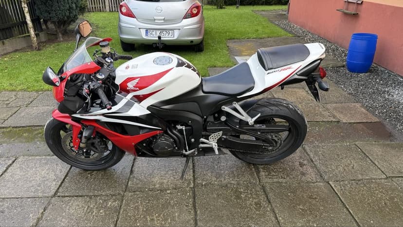Honda CBR 600 RR 2009r. PC40