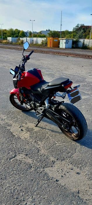 Sprzedam Honda Cb125r 2024