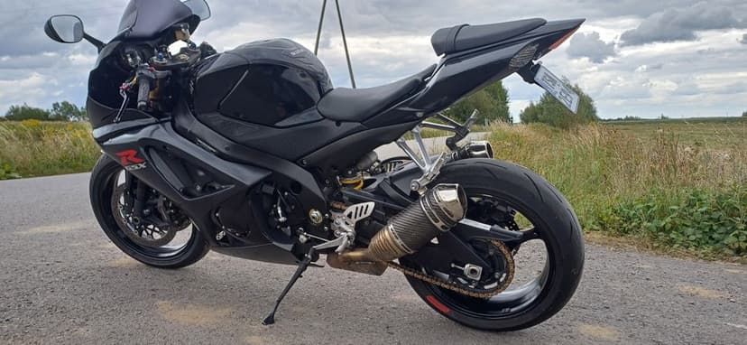 Suzuki gsxr1000 k7