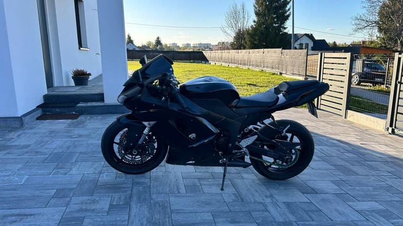 Kawasaki zx6r akrapovic quickshifter niski przebieg