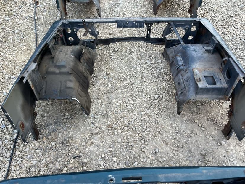 Suzuki samurai blotnik lift pas przedni