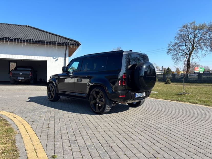 Land Rover Defender D300 HSE X-Dynamic