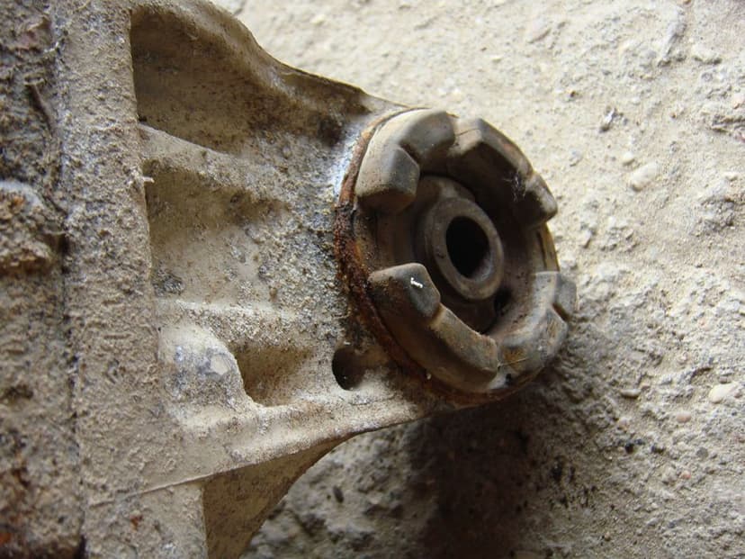 Most przedni Toyota Land Cruiser 100 4,2 TD 1999 rok  4-10