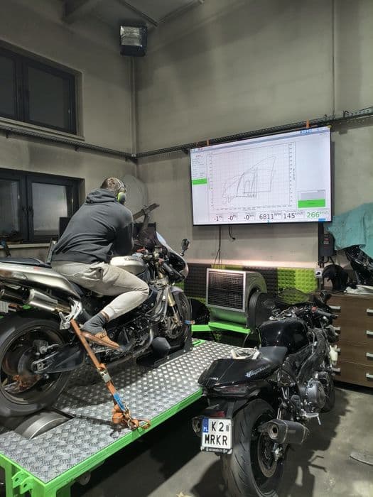 Kawasaki zx10r 188km i 119 nm