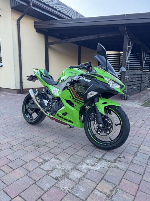 Kawasaki Ninja 400/125