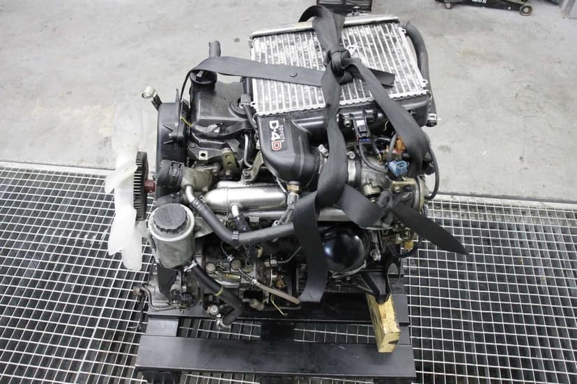 Silnik Toyota Hilux Land Cruiser 3.0 d4d Pompa turbina wtryski komplet