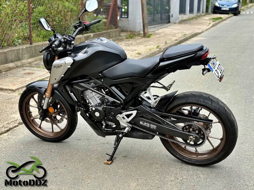 Honda CB125R - CB125 R CB 125 - Lift 15KM - CB 125 R Honda ABS -