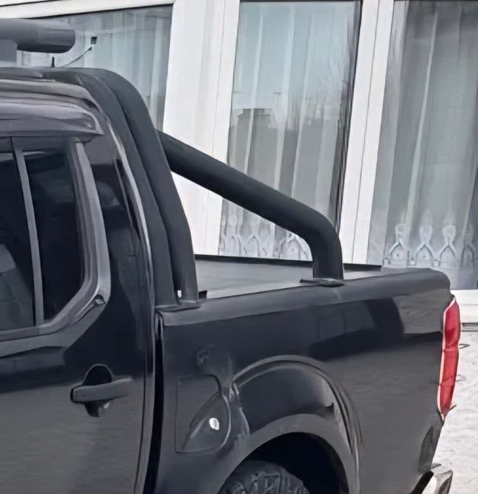 Cześć nissan navara d40.