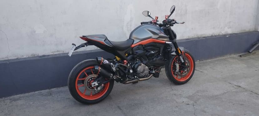 Ducati Monster 937